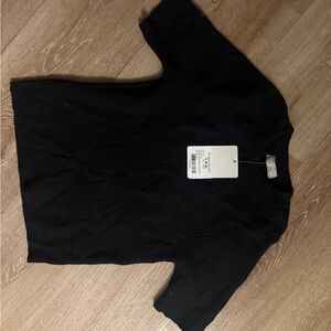 Francesca's Collections Black Ribbed Sweater Tee